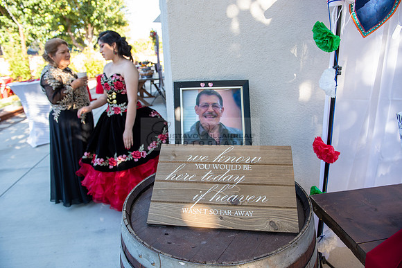 Katelynn Ramirez quinceanera celebration photography and video at Poncitlan square park in Palmdale Ca, www.gustavovillarreal.com, 323-633-8283