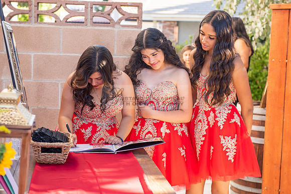 Katelynn Ramirez quinceanera celebration photography and video at Poncitlan square park in Palmdale Ca, www.gustavovillarreal.com, 323-633-8283