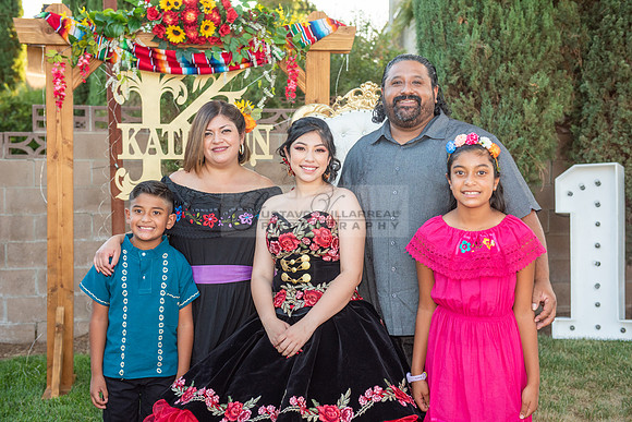 Katelynn Ramirez quinceanera celebration photography and video at Poncitlan square park in Palmdale Ca, www.gustavovillarreal.com, 323-633-8283