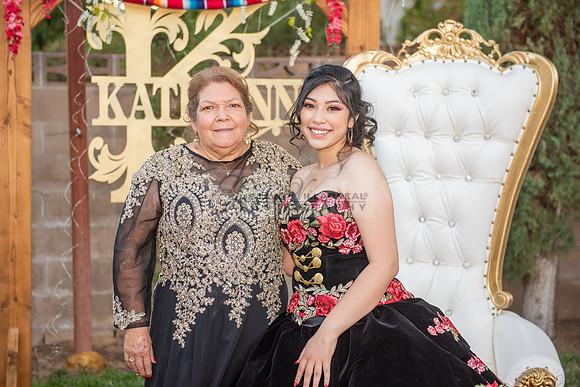 Katelynn Ramirez quinceanera celebration photography and video at Poncitlan square park in Palmdale Ca, www.gustavovillarreal.com, 323-633-8283