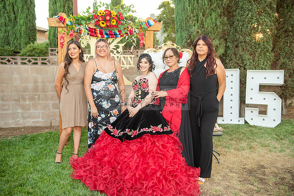 Katelynn Ramirez quinceanera celebration photography and video at Poncitlan square park in Palmdale Ca, www.gustavovillarreal.com, 323-633-8283