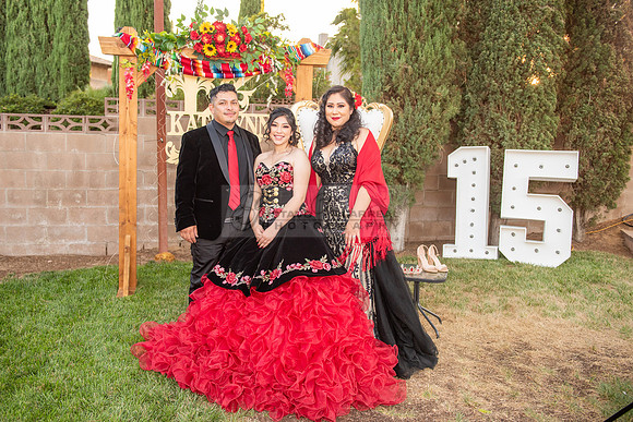 Katelynn Ramirez quinceanera celebration photography and video at Poncitlan square park in Palmdale Ca, www.gustavovillarreal.com, 323-633-8283