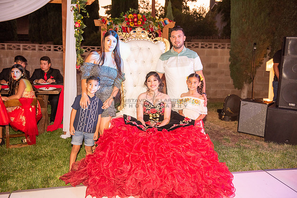 Katelynn Ramirez quinceanera celebration photography and video at Poncitlan square park in Palmdale Ca, www.gustavovillarreal.com, 323-633-8283