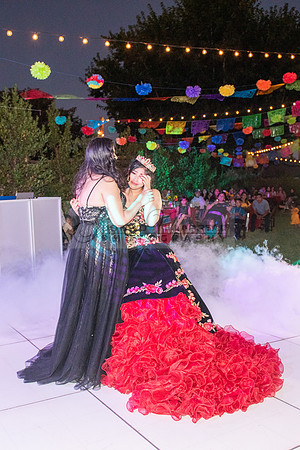 Katelynn Ramirez quinceanera celebration photography and video at Poncitlan square park in Palmdale Ca, www.gustavovillarreal.com, 323-633-8283
