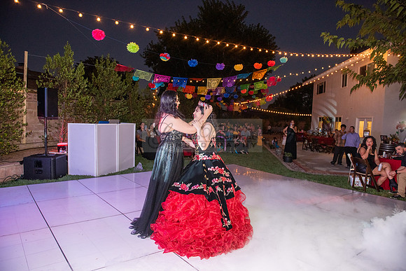 Katelynn Ramirez quinceanera celebration photography and video at Poncitlan square park in Palmdale Ca, www.gustavovillarreal.com, 323-633-8283
