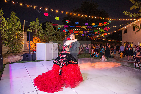 Katelynn Ramirez quinceanera celebration photography and video at Poncitlan square park in Palmdale Ca, www.gustavovillarreal.com, 323-633-8283