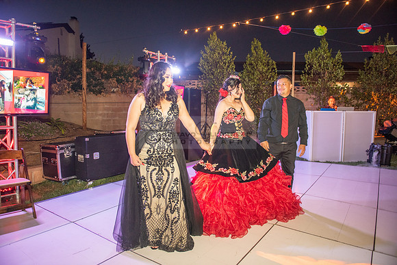 Katelynn Ramirez quinceanera celebration photography and video at Poncitlan square park in Palmdale Ca, www.gustavovillarreal.com, 323-633-8283
