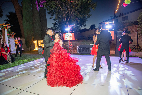 Katelynn Ramirez quinceanera celebration photography and video at Poncitlan square park in Palmdale Ca, www.gustavovillarreal.com, 323-633-8283