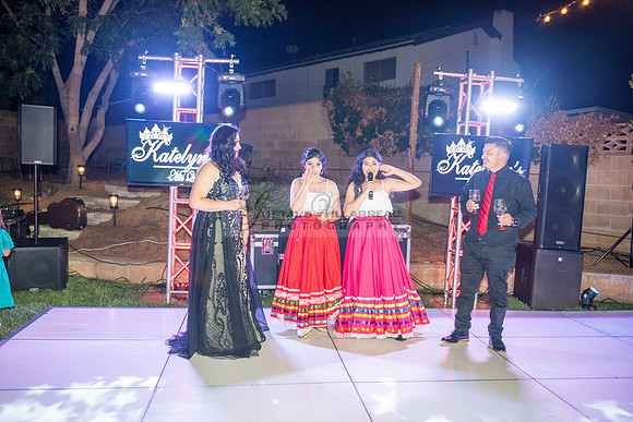 Katelynn Ramirez quinceanera celebration photography and video at Poncitlan square park in Palmdale Ca, www.gustavovillarreal.com, 323-633-8283