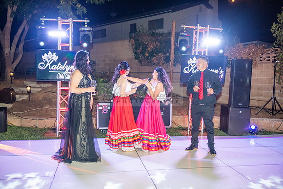 Katelynn Ramirez quinceanera celebration photography and video at Poncitlan square park in Palmdale Ca, www.gustavovillarreal.com, 323-633-8283