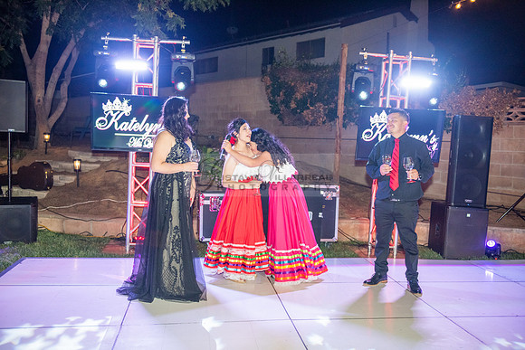 Katelynn Ramirez quinceanera celebration photography and video at Poncitlan square park in Palmdale Ca, www.gustavovillarreal.com, 323-633-8283