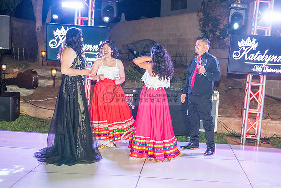 Katelynn Ramirez quinceanera celebration photography and video at Poncitlan square park in Palmdale Ca, www.gustavovillarreal.com, 323-633-8283