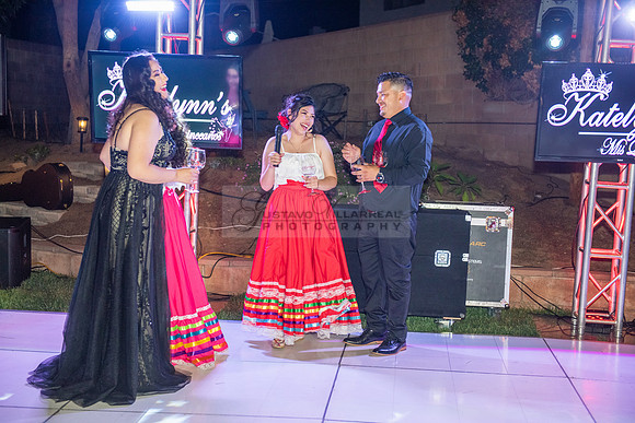 Katelynn Ramirez quinceanera celebration photography and video at Poncitlan square park in Palmdale Ca, www.gustavovillarreal.com, 323-633-8283