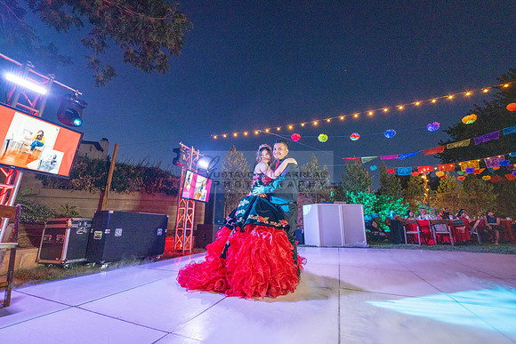 Katelynn Ramirez quinceanera celebration photography and video at Poncitlan square park in Palmdale Ca, www.gustavovillarreal.com, 323-633-8283
