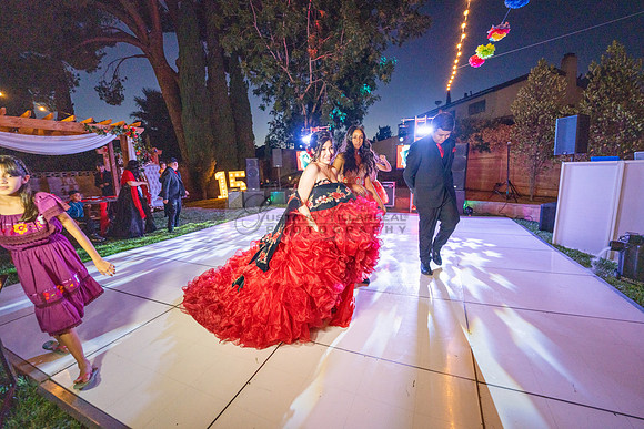 Katelynn Ramirez quinceanera celebration photography and video at Poncitlan square park in Palmdale Ca, www.gustavovillarreal.com, 323-633-8283