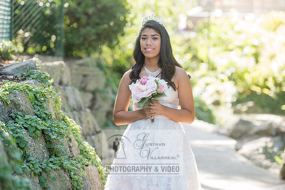 Jade Barrios quinceaneras-sweet sixteen-weddings-bodas-photo-video-anniversaries, birthdays-family portraits-at-penn-park-whittier-ca-www.gustavovillarreal.com-323-633-8283