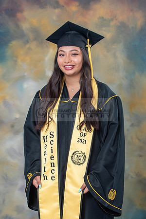 Melissa Ramirez graduation photos in Downey Ca, photo studio by www.gustavovillarreal.com, 323-633-8283