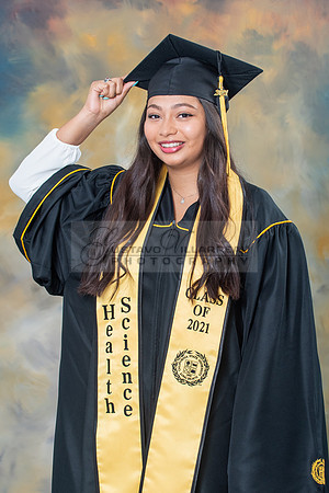 Melissa Ramirez graduation photos in Downey Ca, photo studio by www.gustavovillarreal.com, 323-633-8283