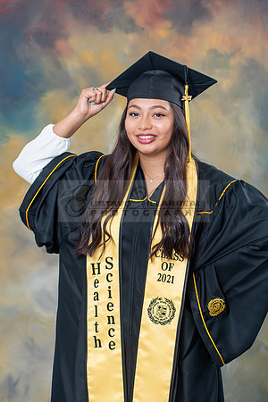 Melissa Ramirez graduation photos in Downey Ca, photo studio by www.gustavovillarreal.com, 323-633-8283