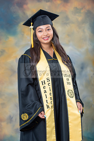 Melissa Ramirez graduation photos in Downey Ca, photo studio by www.gustavovillarreal.com, 323-633-8283