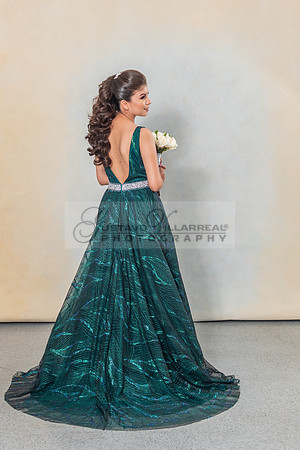 Salma Valdivia quinceanera photo session at Gustavo Villarreal photography studio in whittier Ca, www.gustavovillarreal.com, 323-633-8283