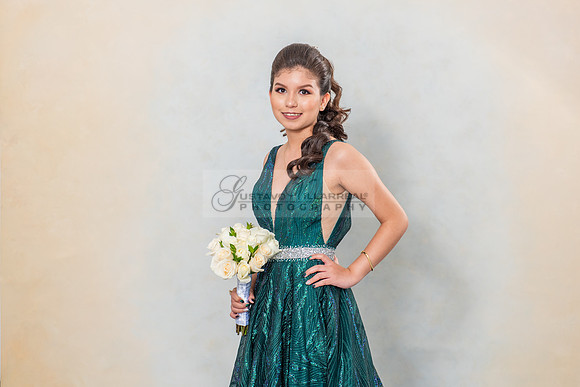 Salma Valdivia quinceanera photo session at Gustavo Villarreal photography studio in whittier Ca, www.gustavovillarreal.com, 323-633-8283