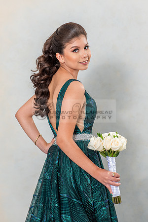 Salma Valdivia quinceanera photo session at Gustavo Villarreal photography studio in whittier Ca, www.gustavovillarreal.com, 323-633-8283