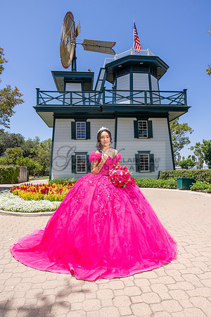 Samantha Rodriguez quinceanera celebration, photography, video at Heritage Park in Pico Rivera Ca. Bellflower, Santa Ana, Gustavo Villarreal photography, 323-633-8283, www.gvphotoandvideo.com