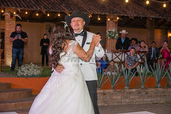 Lalo and Indira wedding, boda en Puga Nayarit Mexico, Gustavo Villarreal Photography, 323-633-8283, www.gustavovillarreal.com