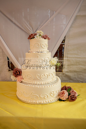 Cristal and Justino wedding and quinceaneras, photographer, videographer in Compton Ca. 323-633-8283