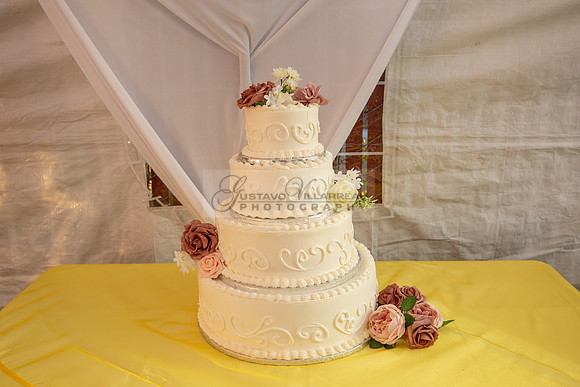 Cristal and Justino wedding and quinceaneras, photographer, videographer in Compton Ca. 323-633-8283