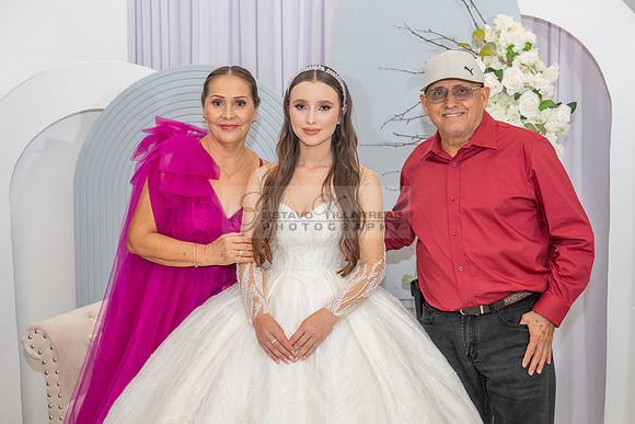 Camila Campa quinceanera, sweet 16, celebration at Elite Banquet Hall in Maywood Ca, Huntington Park Ca, by Gustavo Villarreal Photography, videography 323-633-8283, www.gustavovillarreal.com