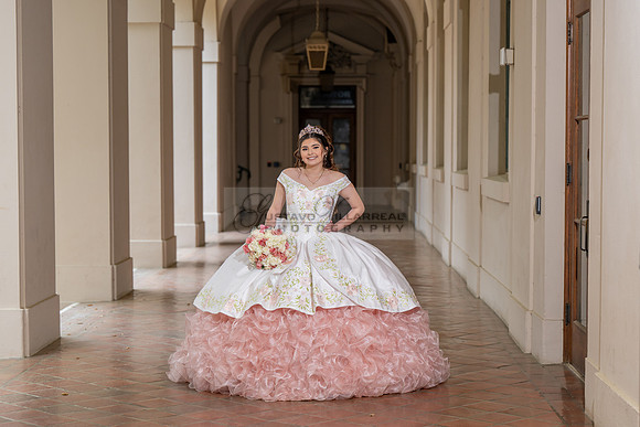 Natalie Gutierrez quinceañera photoshoot at the beautiful and historic place in Pasadena Ca. wedding and sweet 16th Photographer Gustavo Villarreal, 323-633-8283