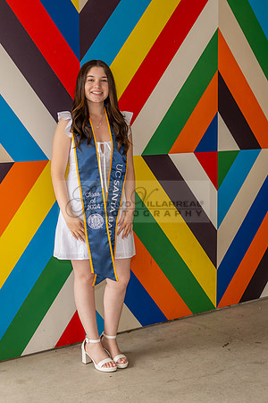 Lauren Berry graduation photos, portraits at UCSB Santa Barbara Ca. Gustavo Villarreal Photography, 323-633-8283
