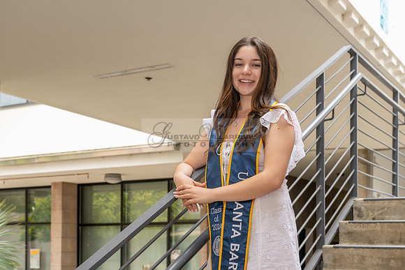 Lauren Berry graduation photos, portraits at UCSB Santa Barbara Ca. Gustavo Villarreal Photography, 323-633-8283