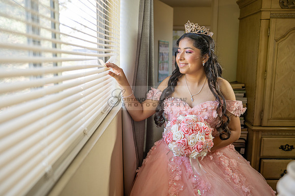 Janice Carrillo, sweet 16, quinceanera celebration at Royal Palace in Pasadena Ca. Gustavo Villarreal Photography, videography, 323-633-8283, www.gvphotoandvideo.com