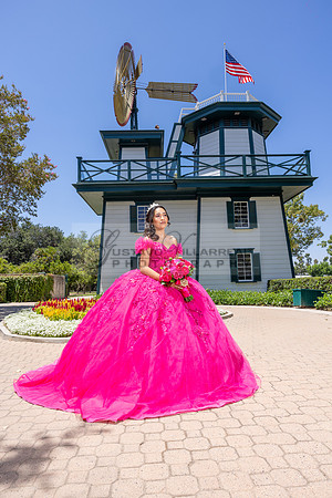 Samantha Rodriguez quinceanera celebration, photography, video at Heritage Park in Pico Rivera Ca. Bellflower, Santa Ana, Gustavo Villarreal photography, 323-633-8283, www.gvphotoandvideo.com