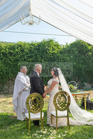 Gloria y Jose Luis Engagement photos en el rancho, caballos, Novias, La Puente Ca, 323-633-8283, www.gvphotoandvideo.com