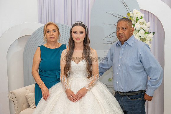 Camila Campa quinceanera, sweet 16, celebration at Elite Banquet Hall in Maywood Ca, Huntington Park Ca, by Gustavo Villarreal Photography, videography 323-633-8283, www.gustavovillarreal.com