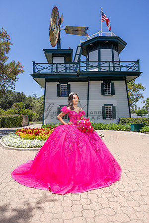 Samantha Rodriguez quinceanera celebration, photography, video at Heritage Park in Pico Rivera Ca. Bellflower, Santa Ana, Gustavo Villarreal photography, 323-633-8283, www.gvphotoandvideo.com
