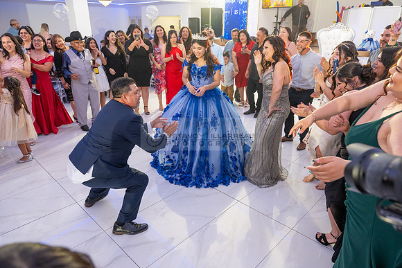 Violeta Noemi quinceanera celebration, photographer , videographer in Hacienda Heights Ca, Montebello Ca, Gustavo Villarreal Photography, 323-633-8283, www.gvphotoandvideo.com