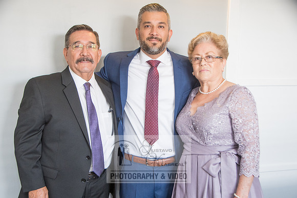 Beatriz and Eric wedding photographers, videographers, quinceaner