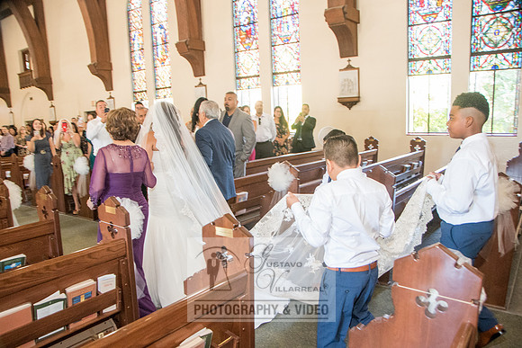 Beatriz and Eric wedding photographers, videographers, quinceaner