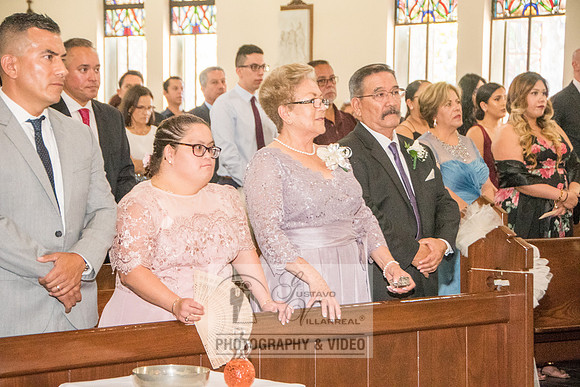 Beatriz and Eric wedding photographers, videographers, quinceaner