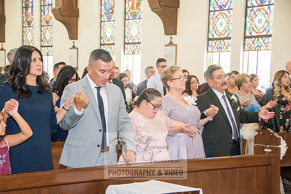 Beatriz and Eric wedding photographers, videographers, quinceaner