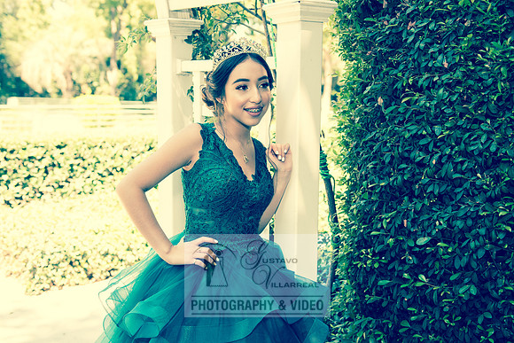 Brianna Gonzalez quinceanera photography session at Heritage Park in Santa Fe Springs Ca.