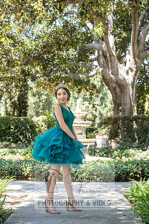 Brianna Gonzalez quinceanera photography session at Heritage Park in Santa Fe Springs Ca.