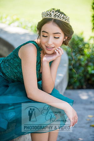 Brianna Gonzalez quinceanera photography session at Heritage Park in Santa Fe Springs Ca.
