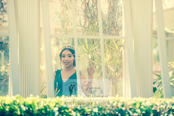 Brianna Gonzalez quinceanera photography session at Heritage Park in Santa Fe Springs Ca.
