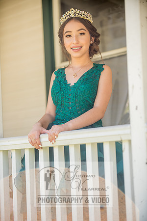 Brianna Gonzalez quinceanera photography session at Heritage Park in Santa Fe Springs Ca.